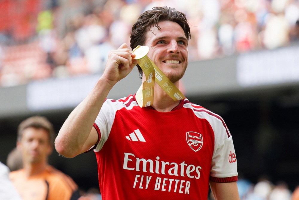 Ảnh bài viết Arsenal sắp chốt gia hạn Declan Rice, chậm trễ vụ Odegaard