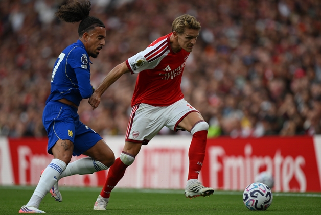 Ảnh bài viết Dè chừng Chelsea, Eboue tin Arsenal nắm 75% cơ hội vô địch