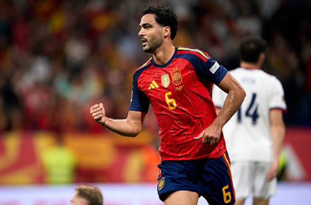 Dự bị: Mikel Merino (Vào thay Pedri phút 67) - 8/10: Trở thành "siêu dự bị" khi tăng cường chất thép đáng kể cho tuyến giữa và trực tiếp xâm nhập vòng cấm ghi bàn ấn định tỷ số 3-1 ở phút 89. Ảnh: Ibai Tudanca/Quality Sport Images/Getty Images