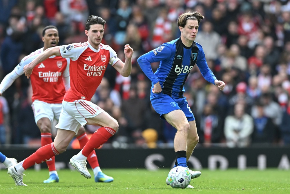 Ảnh bài viết Real theo đuổi Alex Scott, Bournemouth đòi 80 triệu euro