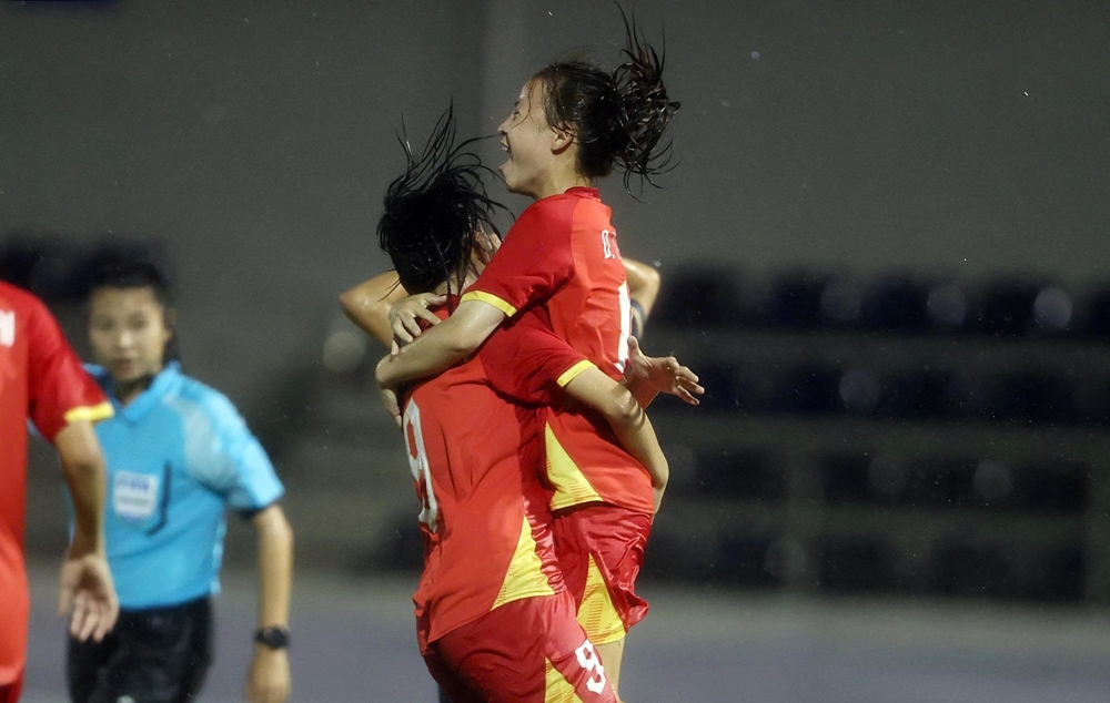 Ảnh bài viết Đội mưa thi đấu, U17 nữ Việt Nam đè bẹp Palestine ở giải châu Á