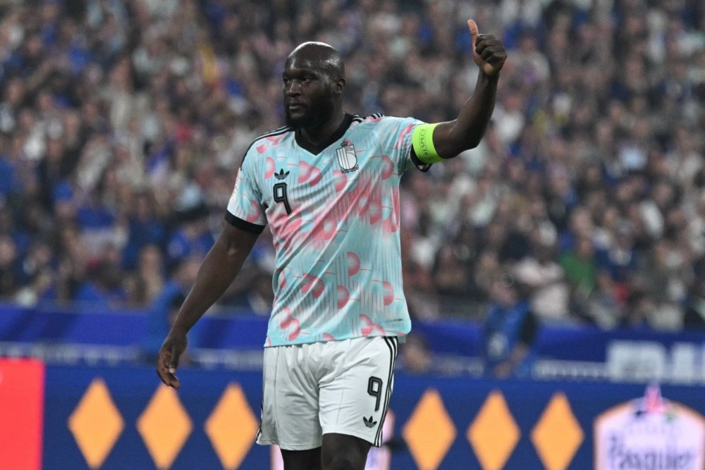 Romelu Lukaku – 6 điểm. Thi đấu với vai trò trung phong, Lukaku đã tận dụng triệt để thể hình để tì đè, giữ bóng và tạo khoảng trống cho các vệ tinh băng lên. Ảnh: EPA.