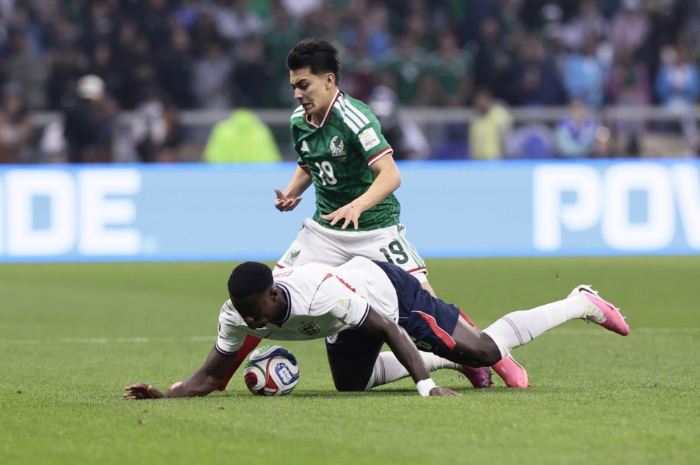 Ảnh bài viết Phá bĩnh Arsenal, Liverpool chi 50 triệu USD mua thần đồng Gilberto Mora