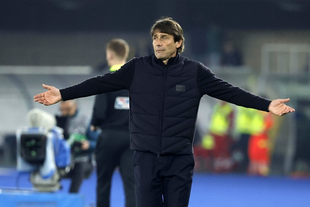 Conte l&agrave; ứng vi&ecirc;n h&agrave;ng đầu ngồi v&agrave;o ghế n&oacute;ng Man United. Ảnh: EPA