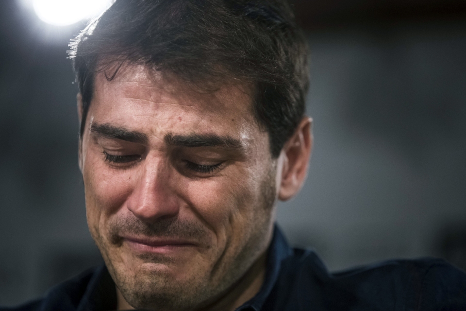 Ảnh bài viết Nước mắt đơn độc của Iker Casillas ngày rời Bernabeu