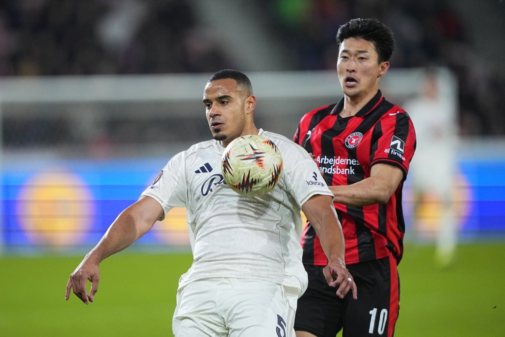 Man Utd c&oacute; thể phải bỏ ra một con số khổng lồ cho Murillo. Ảnh: EPA IMAGES. 