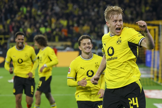 Borussia Dortmund bị Werder Bremen cầm h&ograve;a đ&aacute;ng tiếc. Ảnh: EPA/CHRISTOPHER NEUNDORF