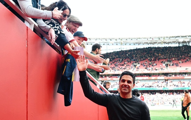 Arteta h&agrave;i l&ograve;ng với chiến thắng của Arsenal. (Ảnh: EPA Images)