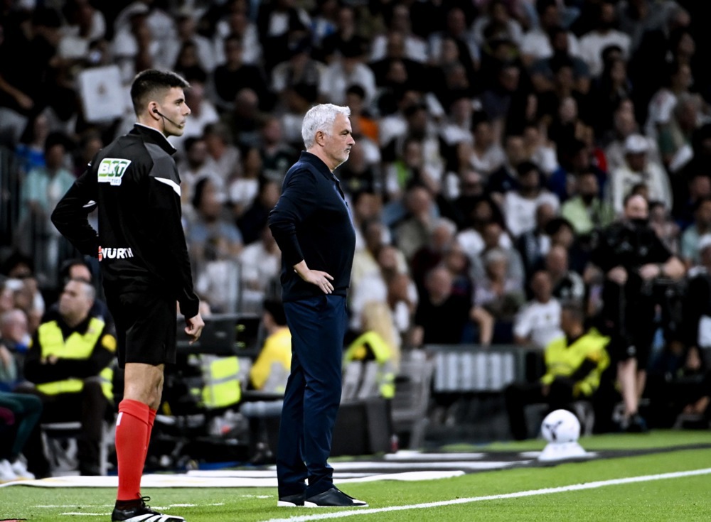 Những điều chỉnh của Mourinho giúp Real vượt khó thành công. Ảnh: EPA.
