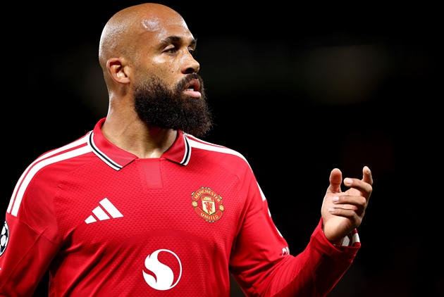 Ảnh bài viết Mbeumo thất vọng khi MU bị 10 người của Tottenham cầm hòa