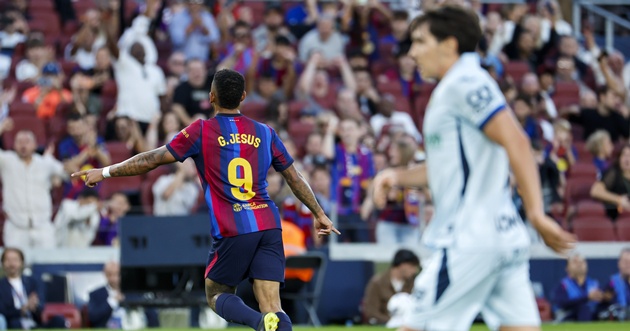 Jesus liên tục ghi bàn cho Barca. (Ảnh: EPA Images)