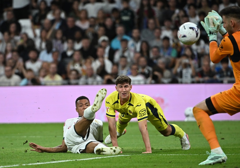 Kylian Mbappe: 6,6 điểm. Mbappe phối hợp với đồng đội khá tốt và có những pha đi bóng đáng chú ý, nhưng khả năng dứt điểm chưa đạt yêu cầu. Ảnh: EPA.