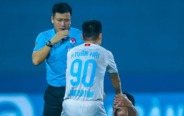 Ảnh bài viết Tuấn Hải bất lực khỏa lấp khoảng trống của Xuân Son tại Nam Định
