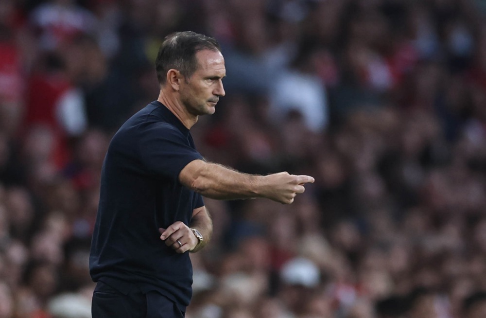 HLV Frank Lampard đang nỗ lực giúp Coventry trụ hạng. Ảnh: EPA.