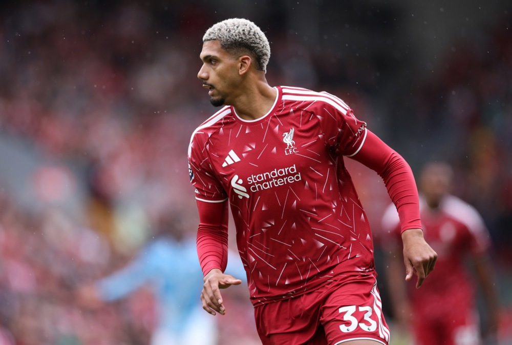 Những màn trình diễn của Ronald Araujo tại Liverpool đang được đánh giá cao. Ảnh: EPA/Adam Vaughan.