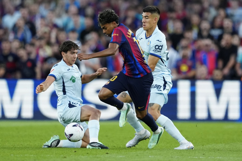 Yamal là ngòi nổ quan trọng nhất của Barca. Ảnh: EPA.