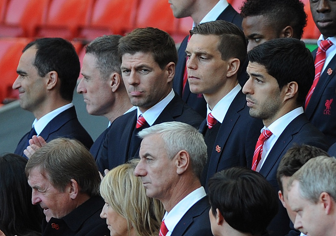Anfield vẫn nhớ m&ugrave;a giải Suarez đưa Liverpool s&aacute;t chức v&ocirc; địch. (Ảnh: EPA Images)