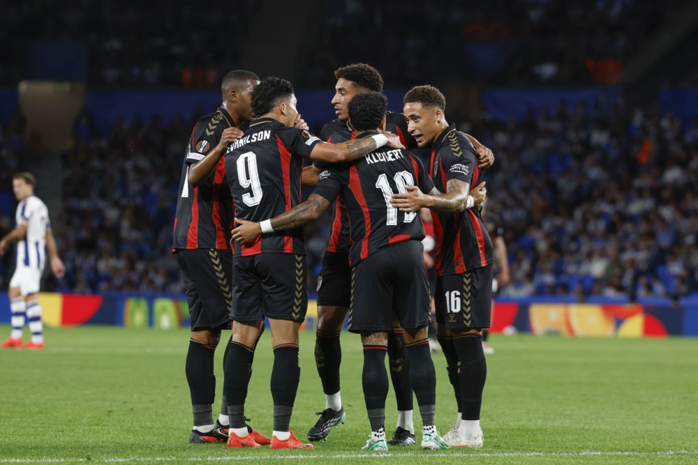 Lợi thế sân nhà sẽ giúp ích rất nhiều cho Bournemouth. Ảnh: EPA IMAGES.