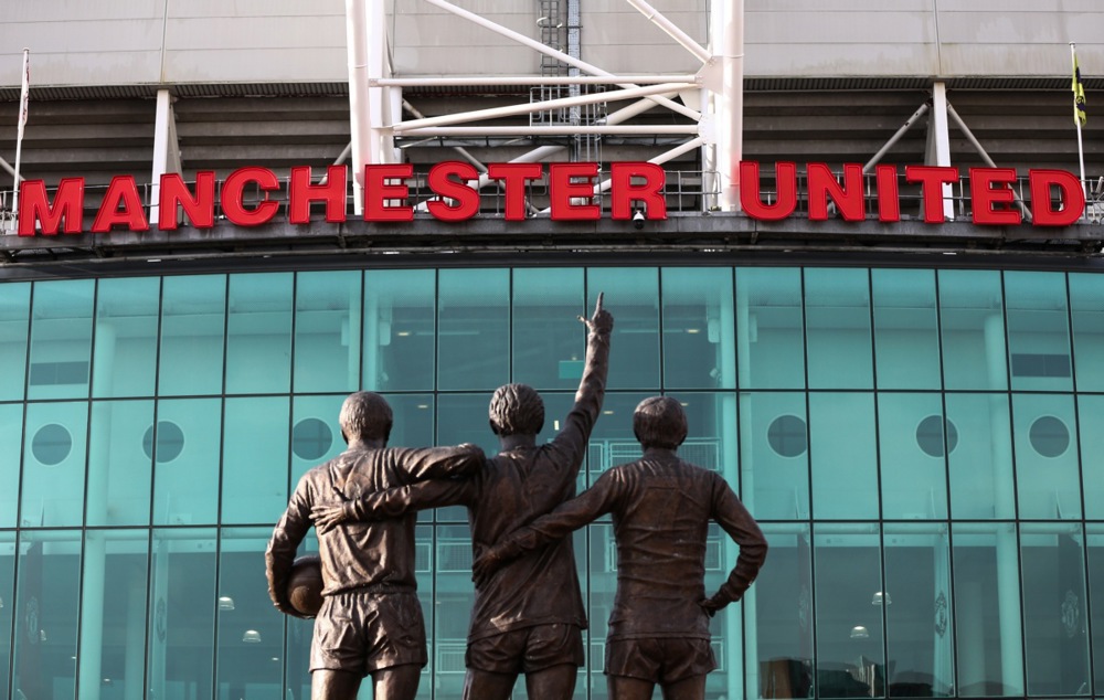 Man Utd không thể thoải mái vung tiền như các đối thủ. Ảnh: EPA/Adam Vaughan.