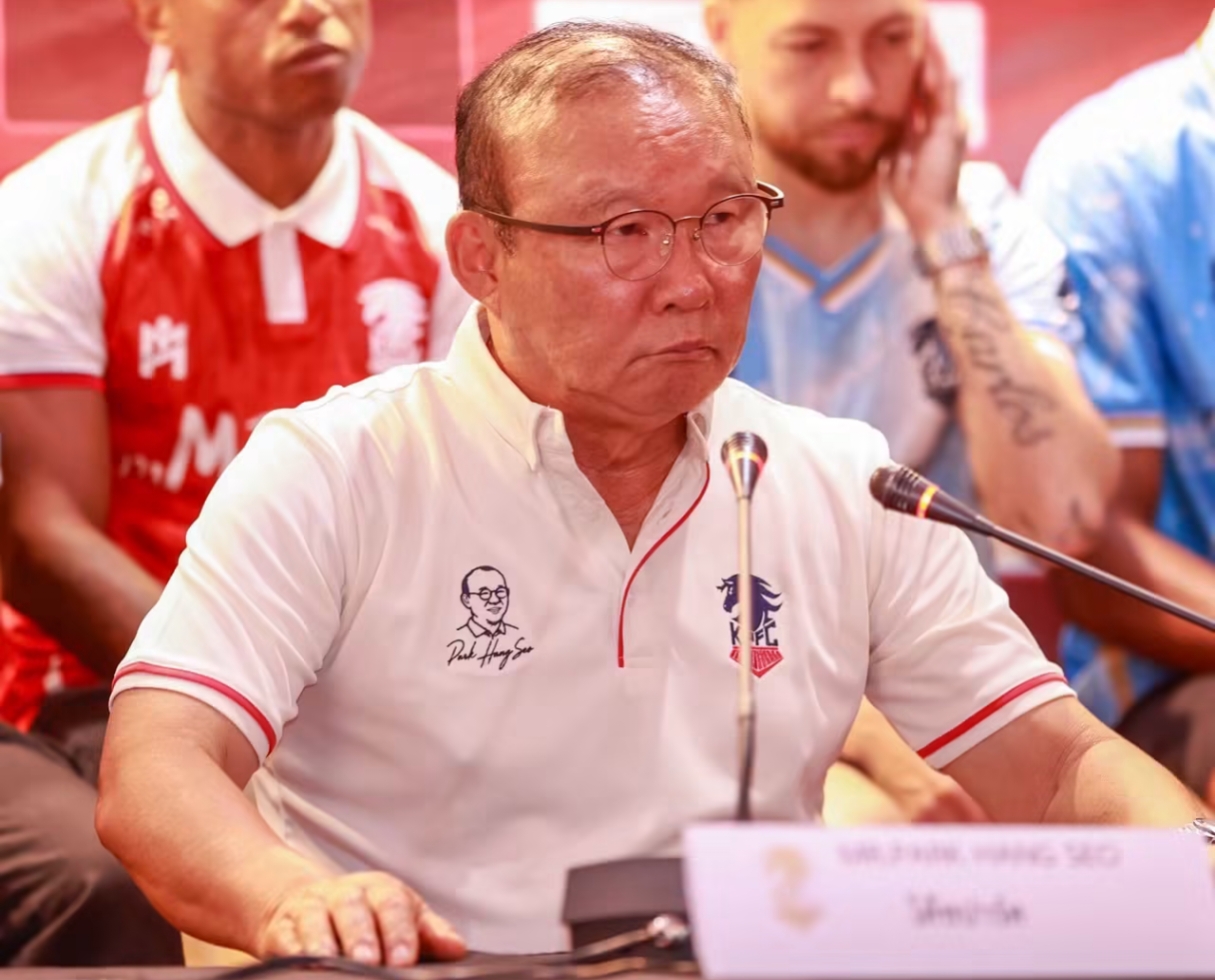 Thầy trò HLV Park đã tìm lại cảm giác chiến thắng. Ảnh: Kanchanaburi Power FC.