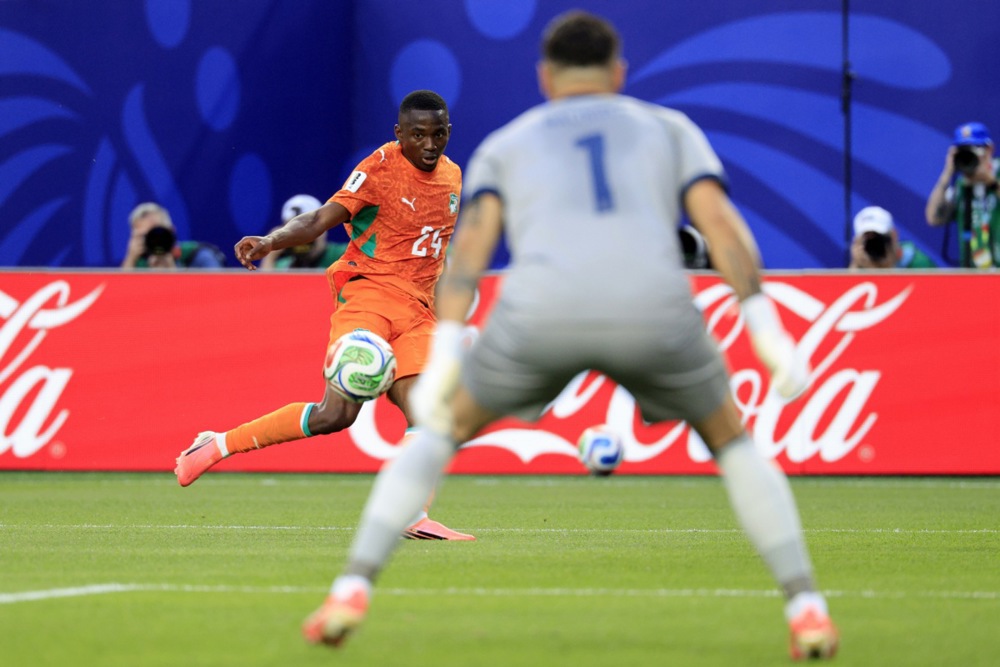 Ảnh bài viết MU đại chiến Arsenal vì Bazoumana Toure