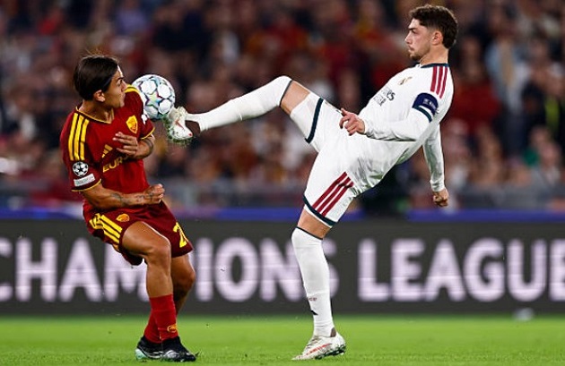 Federico Valverde (6.9): Mang băng đội trưởng và duy trì nguồn năng lượng dồi dào, dù đôi lúc thất thế trước tuyến giữa đông đúc của đối phương. Ảnh: Antonio Villalba/Real Madrid via Getty Images.

Jude Bellingham (6.9): Cầu thủ kết nối lối chơi quan trọng. Đi bóng táo bạo và duy trì áp lực liên tục lên hàng thủ Roma ở những phút cuối. Ảnh: EPA.

Vinicius Junior (6.2): Bế tắc trước sự kèm cặp của đối phương. Thiếu khoảng trống để bứt tốc và bị thay ra ngay từ phút 59. Ảnh: EPA.

Yan Diomande (6.6): Thi đấu năng nổ, để lại dấu ấn khi tham gia vào tình huống dẫn đến bàn gỡ hòa của Mbappe trước khi rời sân ở phút 79. Ảnh: EPA.

Kylian Mbappe (7.7): Thi đấu bùng nổ trong hiệp một với cú dứt điểm gỡ hòa ở phút 25. Anh suýt có thêm một bàn thắng nữa ở hiệp hai trước khi VAR từ chối vì lỗi việt vị. Ảnh: EPA.