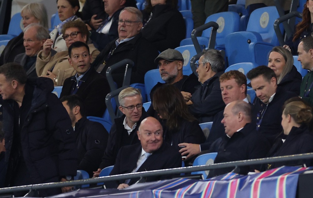 Ngày trở về của Pep Guardiola diễn ra khá lặng lẽ. Ảnh: EPA IMAGES.