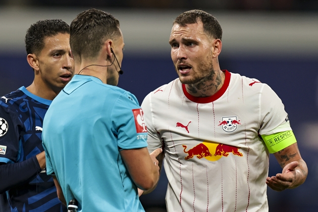Ảnh bài viết Lời giải David Raum cho bài toán cánh trái của Man Utd