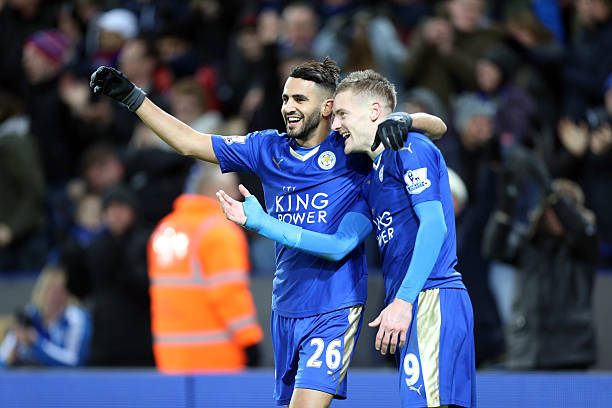 Vardy v&agrave; Mahrez c&ugrave;ng Leicester tạo n&ecirc;n c&uacute; sốc thế kỷ. Ảnh: Plumb Images/Leicester City FC/ Getty Images).