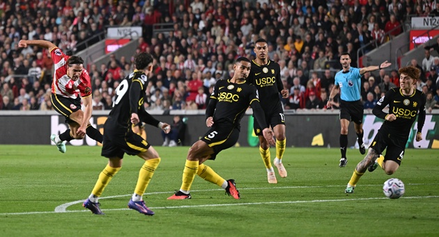 Brentford là đối thủ khó chịu. (Ảnh: EPA Images)
