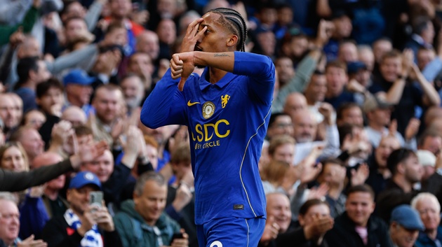 Pedro đang giải lời nguyền số 9 tại Chelsea. (Ảnh: EPA Images)