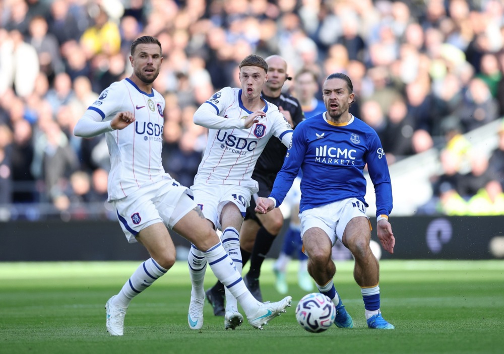Chelsea thi đấu ấn tượng dù phải làm khách ở Merseyside. Ảnh: EPA.