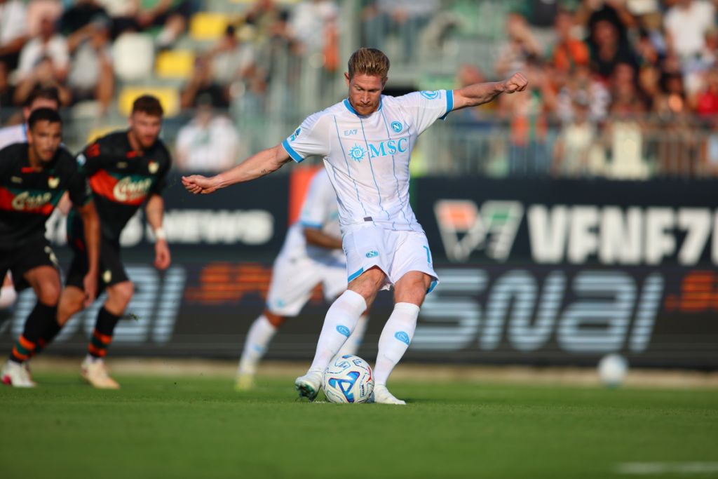 Ảnh bài viết De Bruyne đá hỏng phạt đền, Venezia thắng sốc Napoli