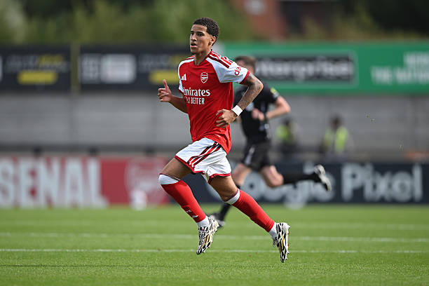 ĐT Indonesia đang tiến hành quá trình nhập tịch Agustien. Ảnh: Alex Burstow/Arsenal FC via Getty Images.