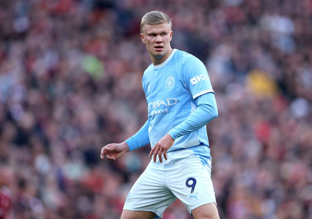 Sức ép liên tục từ Man City cuối cùng đã mang lại thành quả khi Mateo Kovacic có đường kiến tạo cho Erling Haaland đánh đầu chuẩn xác, giúp thầy trò HLV Enzo Maresca vươn lên dẫn trước 2-1. Ảnh: EPA.