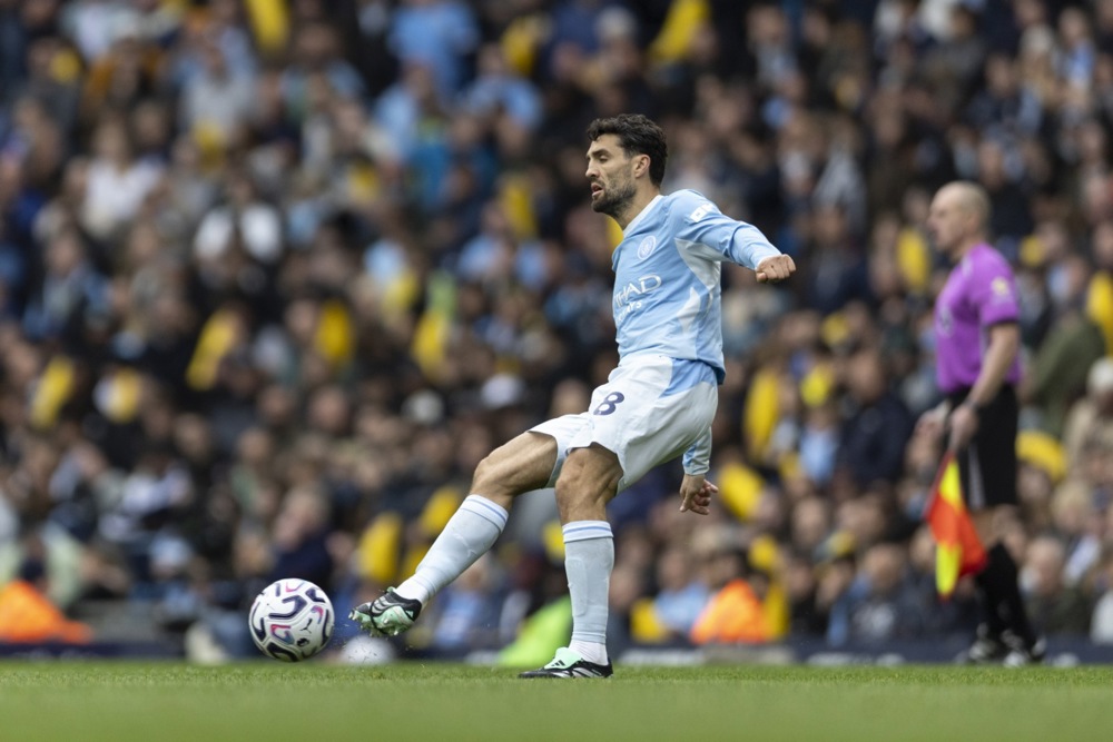 Mateo Kovacic: 7.2 điểm. Là chủ nhân của pha kiến tạo cho Erling Haaland ghi bàn trong hiệp 1 nhưng đã phải rời sân đầu hiệp 2 vì bị đau, nhường lại vị trí cho Enzo Fernandez. Ảnh: EPA.