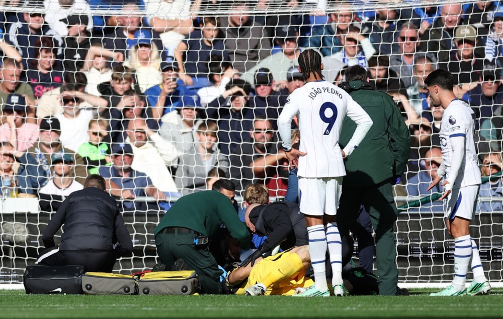 Ảnh bài viết Martinez trấn an CĐV Chelsea sau ca phẫu thuật đầu