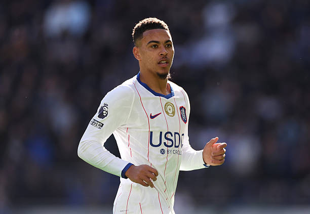 Morgan Rogers đang là trụ cột ở hàng tiền vệ Chelsea. Ảnh: Lewis Storey/Getty Images