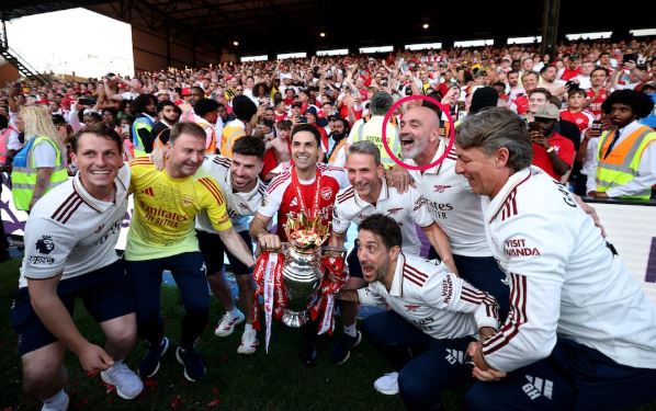 Ảnh bài viết Người đàn ông bí ẩn nâng tầm tư duy cho Arsenal
