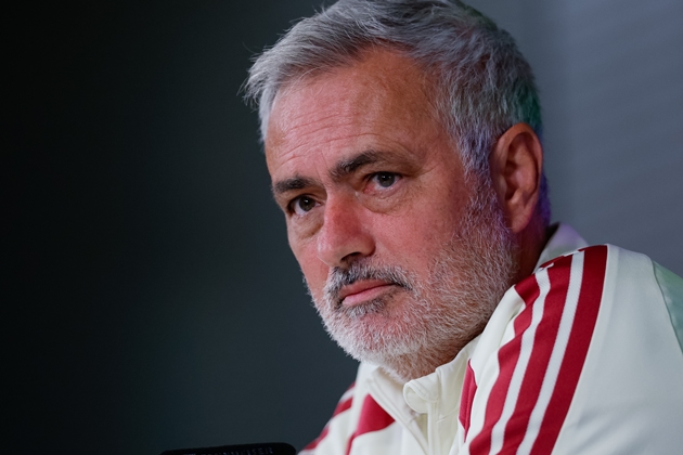 Ảnh bài viết Mourinho lên tiếng vụ Arda Guler đánh nguội cầu thủ Sevilla