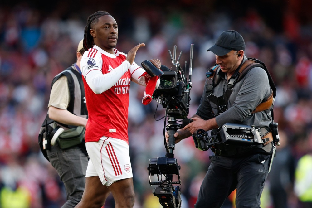 Ảnh bài viết Pardew chỉ rõ nguyên nhân Eberechi Eze bị thất sủng tại Arsenal