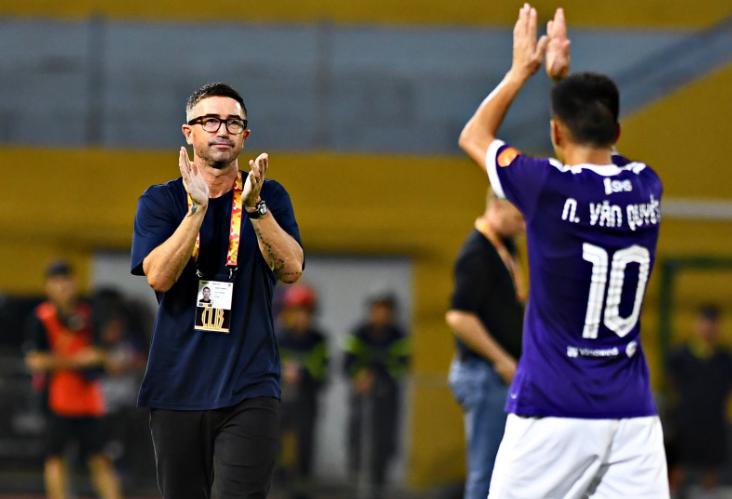 Hà Nội FC thổi bùng cuộc đua vô địch V-League. Ảnh: Facebook Hà Nội Fc
