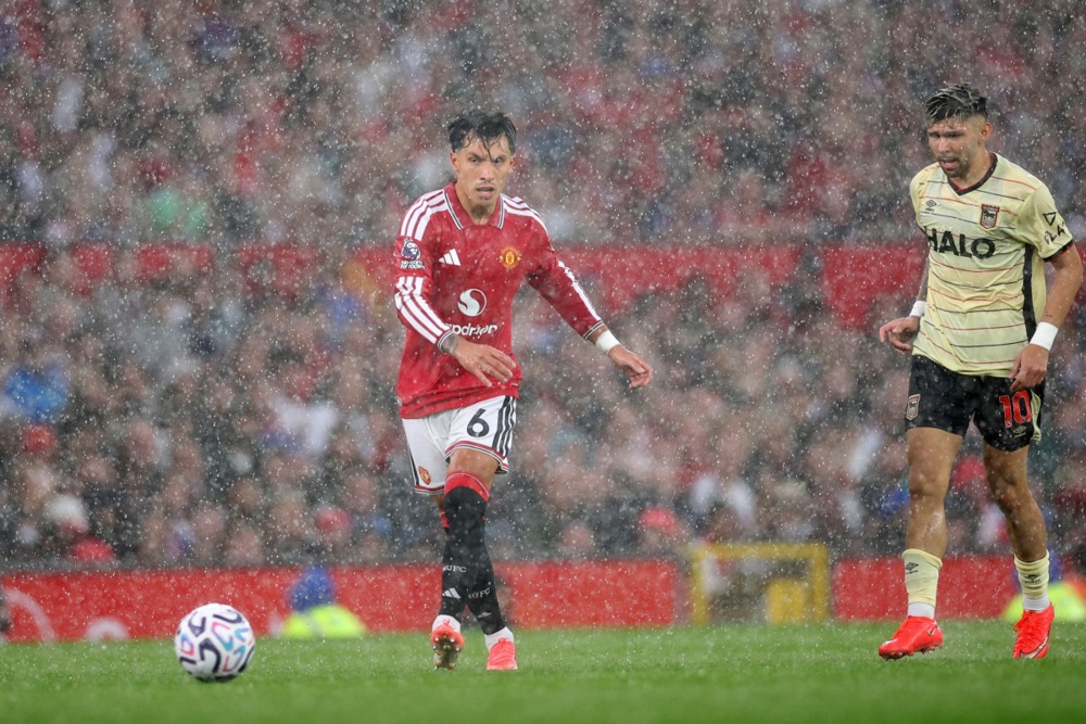 Ảnh bài viết Cầu thủ Man Utd bị cấm trả lời phỏng vấn sau vụ Lisandro Martinez