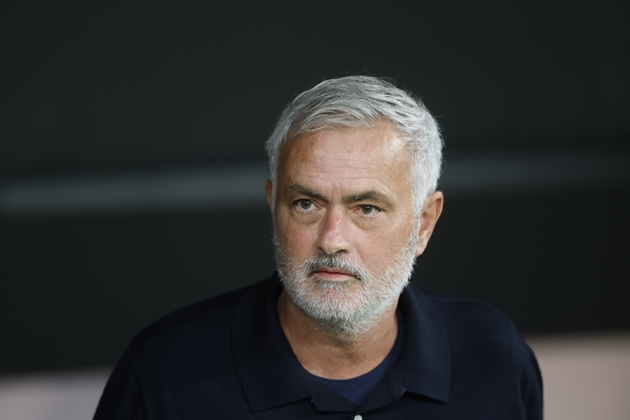 Ảnh bài viết Rò rỉ mâu thuẫn ngầm giữa ban lãnh đạo Real và Mourinho