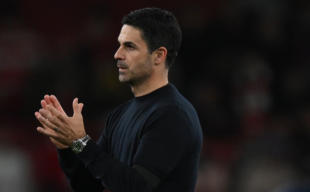 Ảnh bài viết Vũ khí từ ghế dự bị nâng bước Arsenal đua vô địch