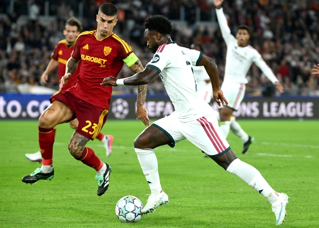 Quyết định thông báo Vinicius Junior đá chính trước RB Leipzig của Mourinho đang gây tranh cãi. Ảnh: EPA