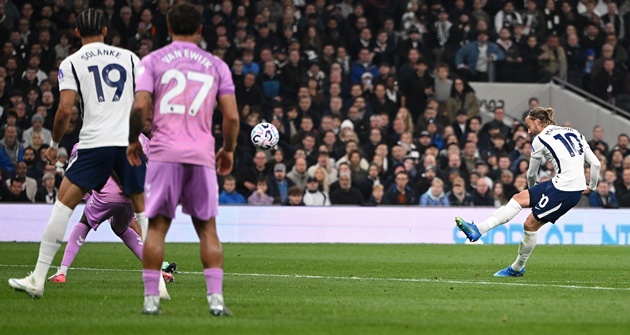 Ảnh bài viết Khoảnh khắc kỳ diệu sau 18 tháng chờ đợi của sao Tottenham