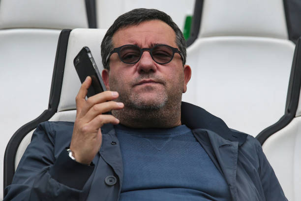 Raiola biến mỗi cuộc đ&agrave;m ph&aacute;n th&agrave;nh một trận đấu thực sự. Ảnh: Jonathan Moscrop/Getty Images.