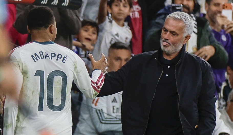 Mbappe l&agrave; một trong những ng&ocirc;i sao đ&aacute;ng ch&uacute; &yacute; ở Si&ecirc;u kinh điển. Ảnh: EPA.
