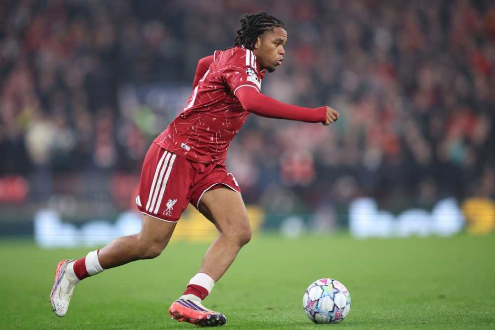 Ảnh bài viết Ngumoha bùng nổ, Van Dijk ghi công Salah